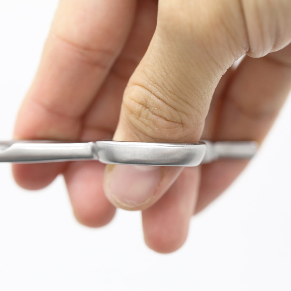 TONO Ergonomic shears by Joewell TN-60 flat blade shears codesigned by Sosuke Nakabo HairArt Int'l Inc.